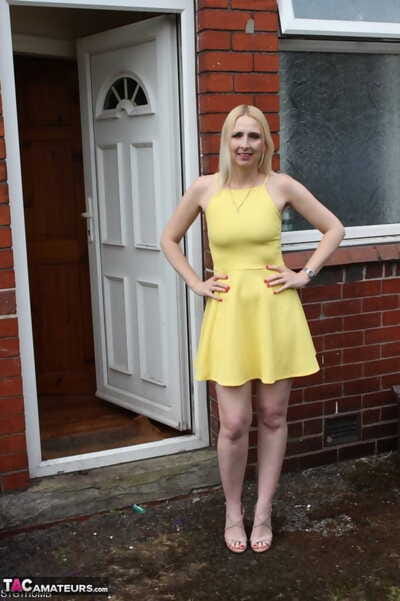 Golden-haired juvenile Tracey Lain flashes outside her dwelling ahead of unfathomable ass pounding
